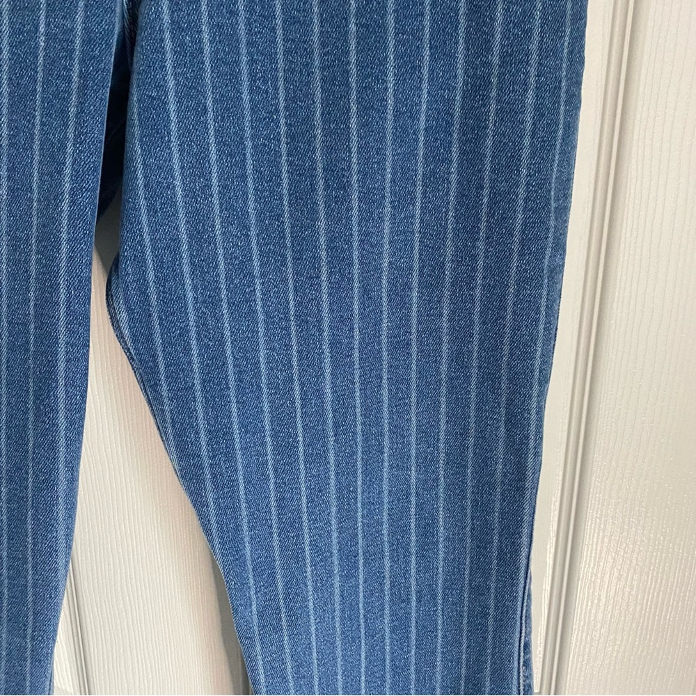 Hollister Womens Ultra‎ High Rise Medium Wash Striped Soft Stretch Jeans size 9L - Picture 6 of 7